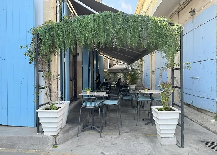 Kolonaki Seaview 1bdr Finikoudes דירה לרנקה