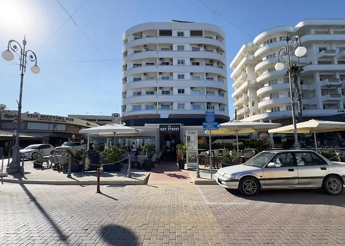 Kolonaki Seaview 1bdr Finikoudes דירה *