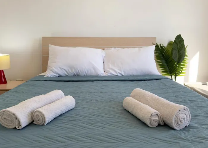 Kolonaki Seaview 1bdr Finikoudes * לרנקה