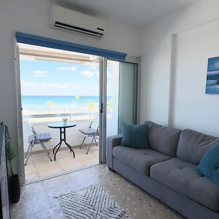 Kolonaki Seaview 1bdr Finikoudes לרנקה