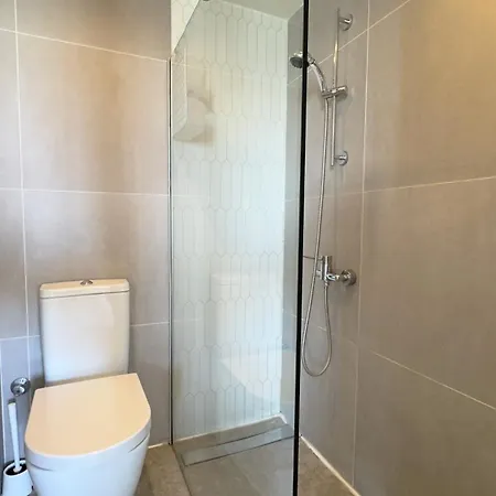 Kolonaki Seaview 1bdr Finikoudes Apartamento Lárnaca