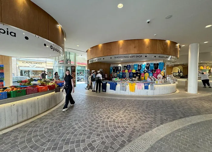 Kolonaki Seaview 1bdr Finikoudes * Λάρνακα